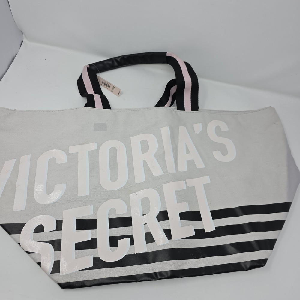 Victoria's Secret Tote Bag Womens Weekenderโ Zip Logo Print NWT $78 MSRP